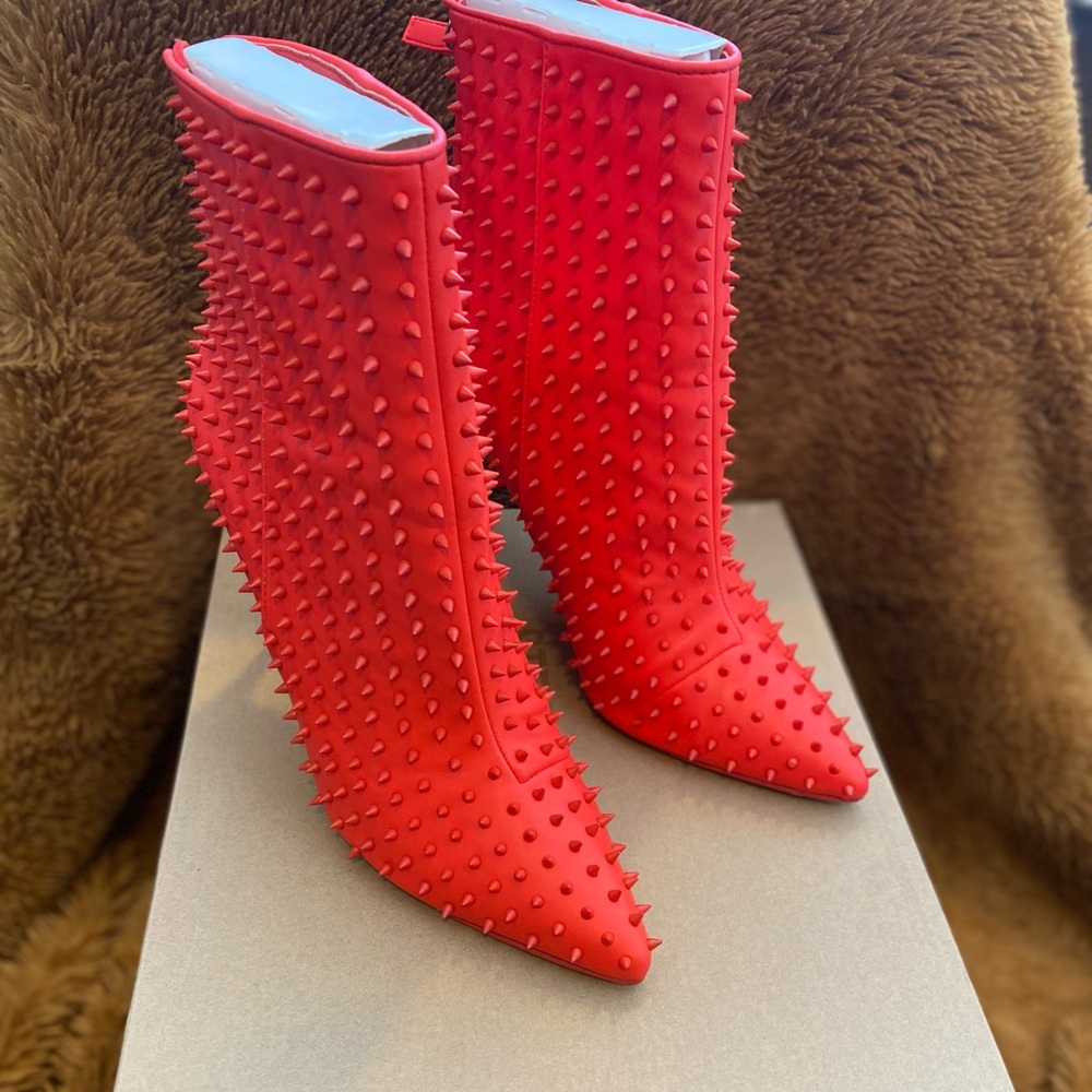 VAPOR WOMENS STUDDED POINTED TOE ANKLE BOOTS IN RED - Picture 1 of 4